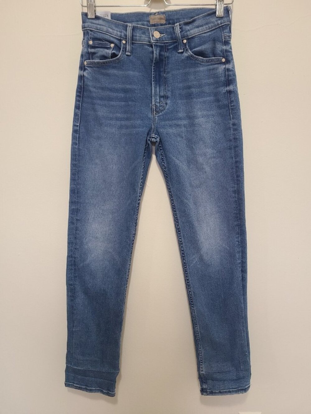 MOTHER The Mid Rise Rider Hover Jeans in Swing And A Miss Size 27